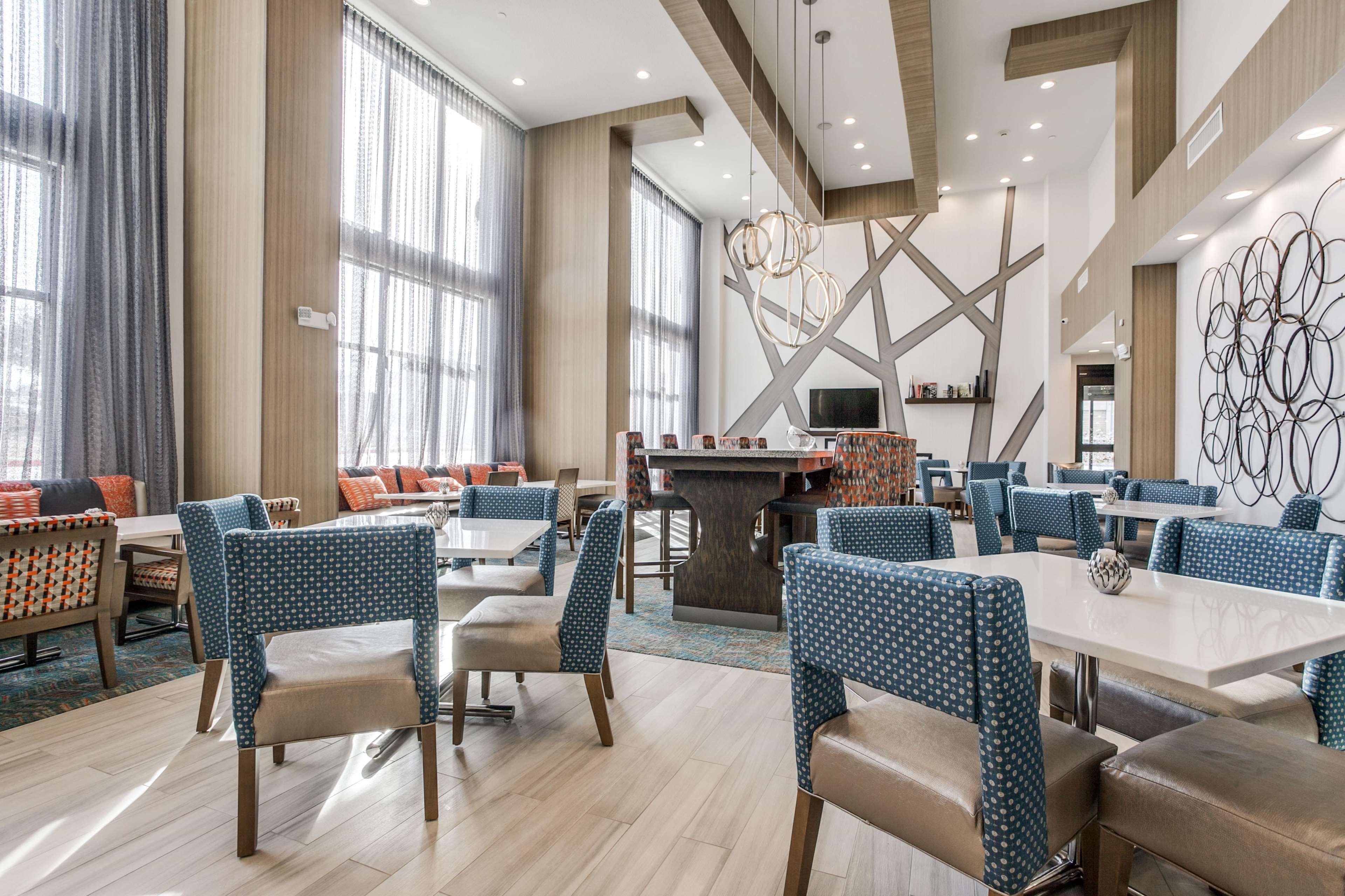 Hampton Inn & Suites Dallas-Central Expy/North Park Area Extérieur photo