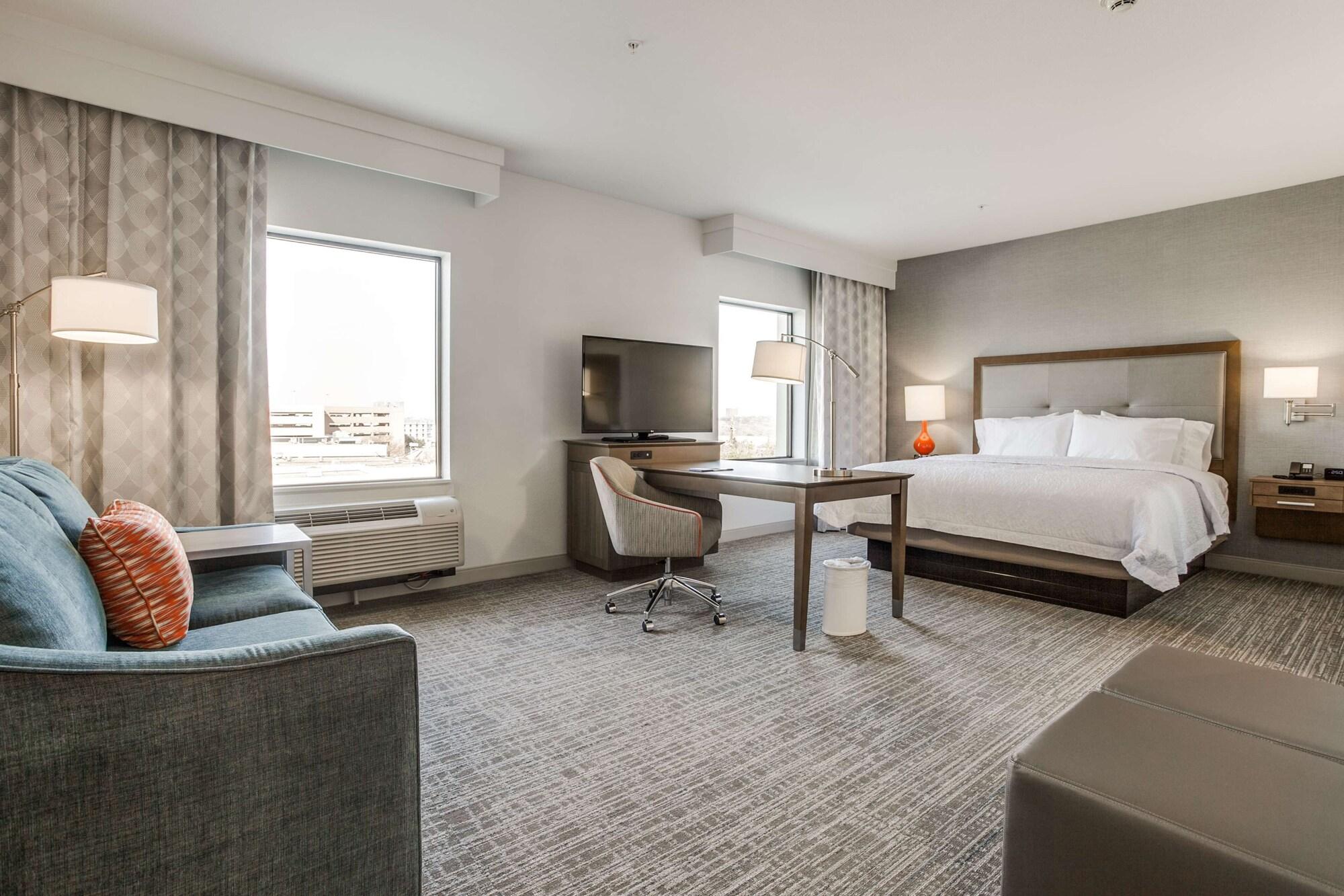 Hampton Inn & Suites Dallas-Central Expy/North Park Area Extérieur photo