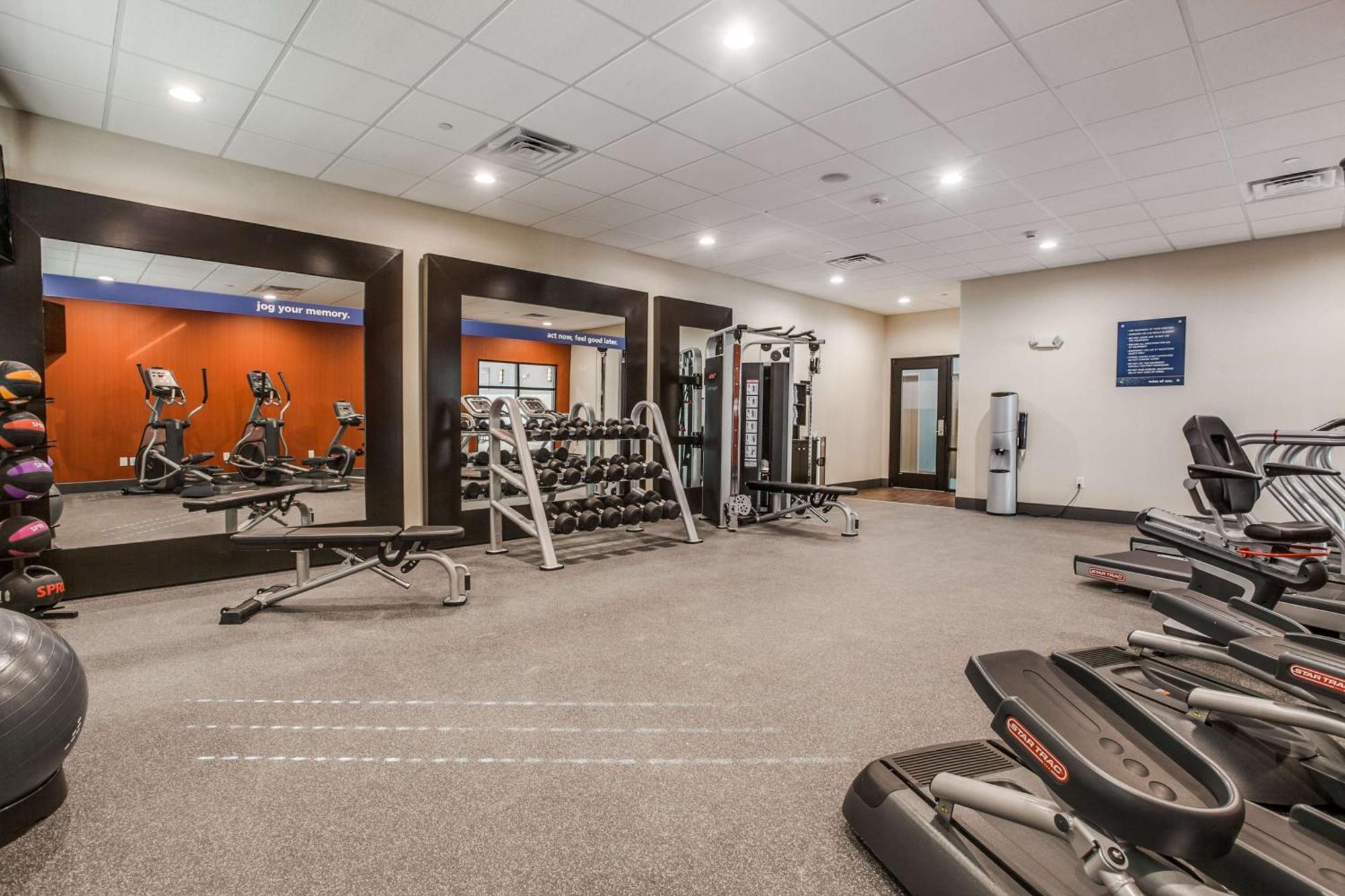 Hampton Inn & Suites Dallas-Central Expy/North Park Area Extérieur photo